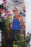 Jeg deler gerne mit hus og mine smukke omgivelser med andre, siger Joanna Palmann, 73 �r.