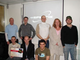 Teamet bag TV2 Sputnik st�r klar til at tage imod danske seere.