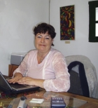 Bente Berthelsen på det nye ejendomsmæglerkontor, Al-Zaytun. Bente Berthelsen på det nye ejendomsmæglerkontor, Al-Zaytun.