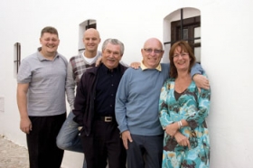 Radioens faste stab. Fra venstre: Brian Jühnk, Henrik Andersen, Keld Skovgaard, Stig Wiberg og Anne Bjerngaard. Foto: Julio Sevillano. Radioens faste stab. Fra venstre: Brian Jühnk, Henrik Andersen, Keld Skovgaard, Stig Wiberg og Anne Bjerngaard. Foto: Julio Sevillano.