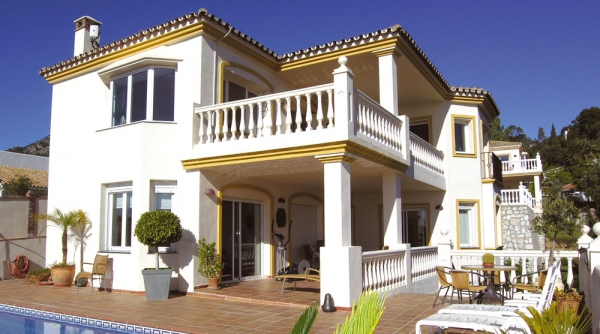 Skøn villa i Spanien med privat pool Skøn villa i Spanien med privat pool