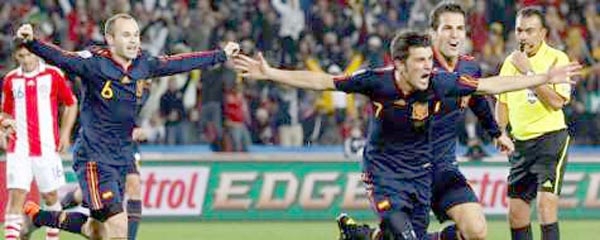 David Villa scorede det afgørende mål for Spanien David Villa scorede det afgørende mål for Spanien