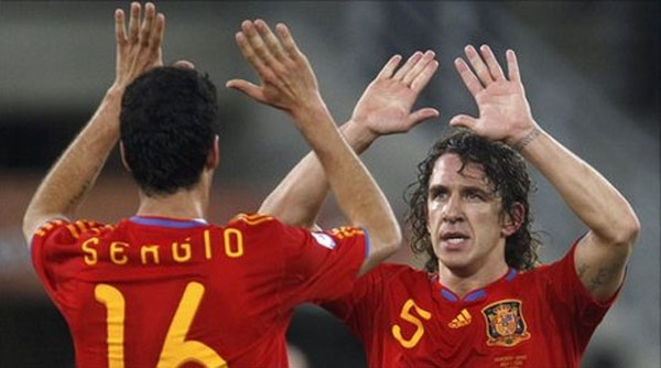 Carles Puyol scorede målet for Spanien Carles Puyol scorede målet for Spanien